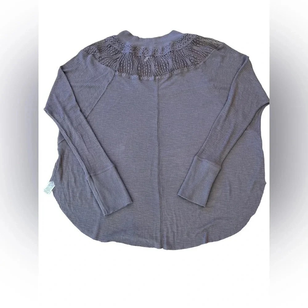 Free people Size large Pit to pit 28” Length 29”